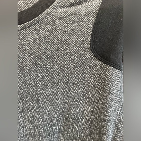 Lululemon top - Picture 2 of 3